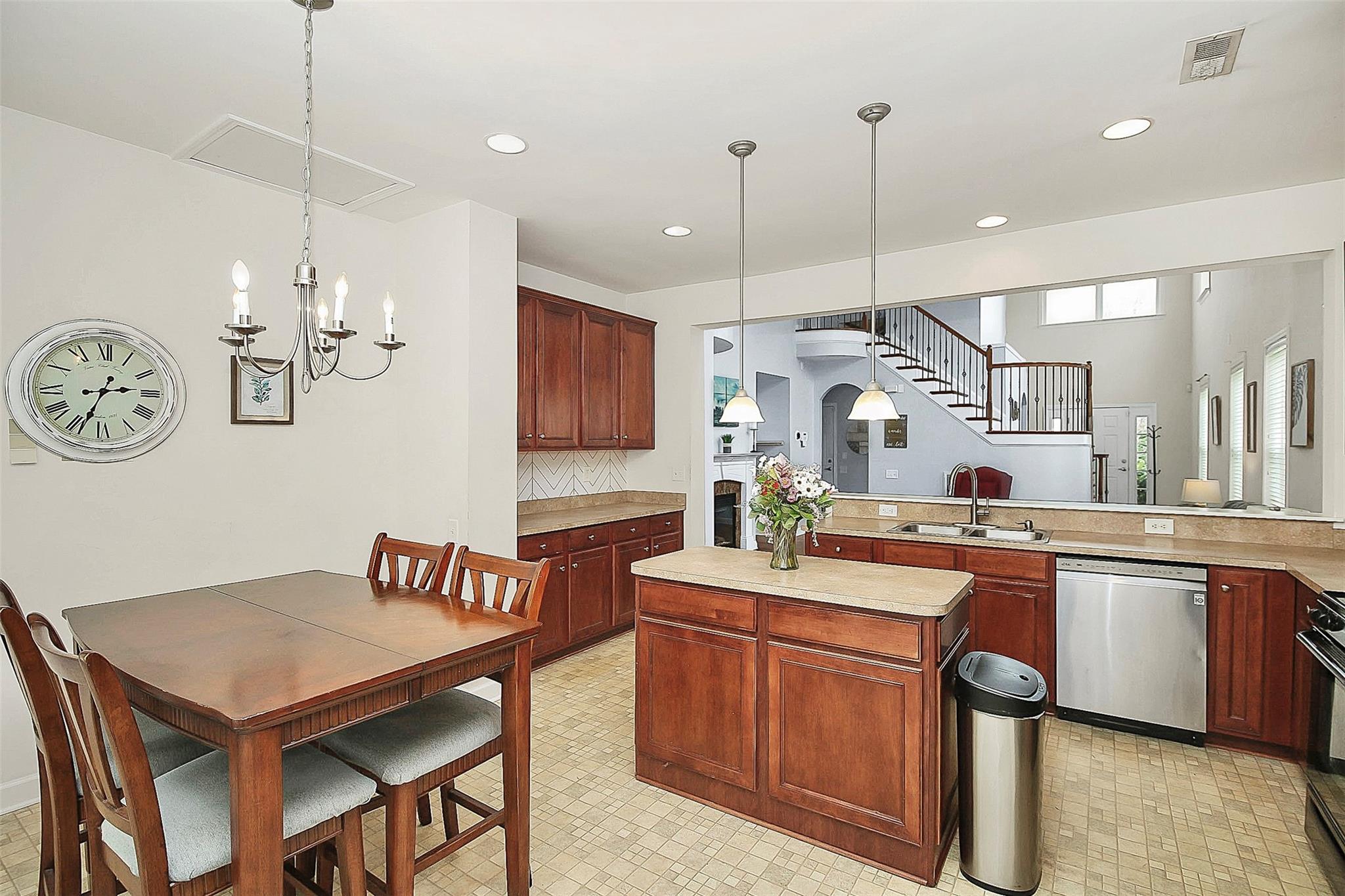 11016 Greenhead View Road Charlotte, NC 28262 - Photo 10 of 38 Gallery Image 10