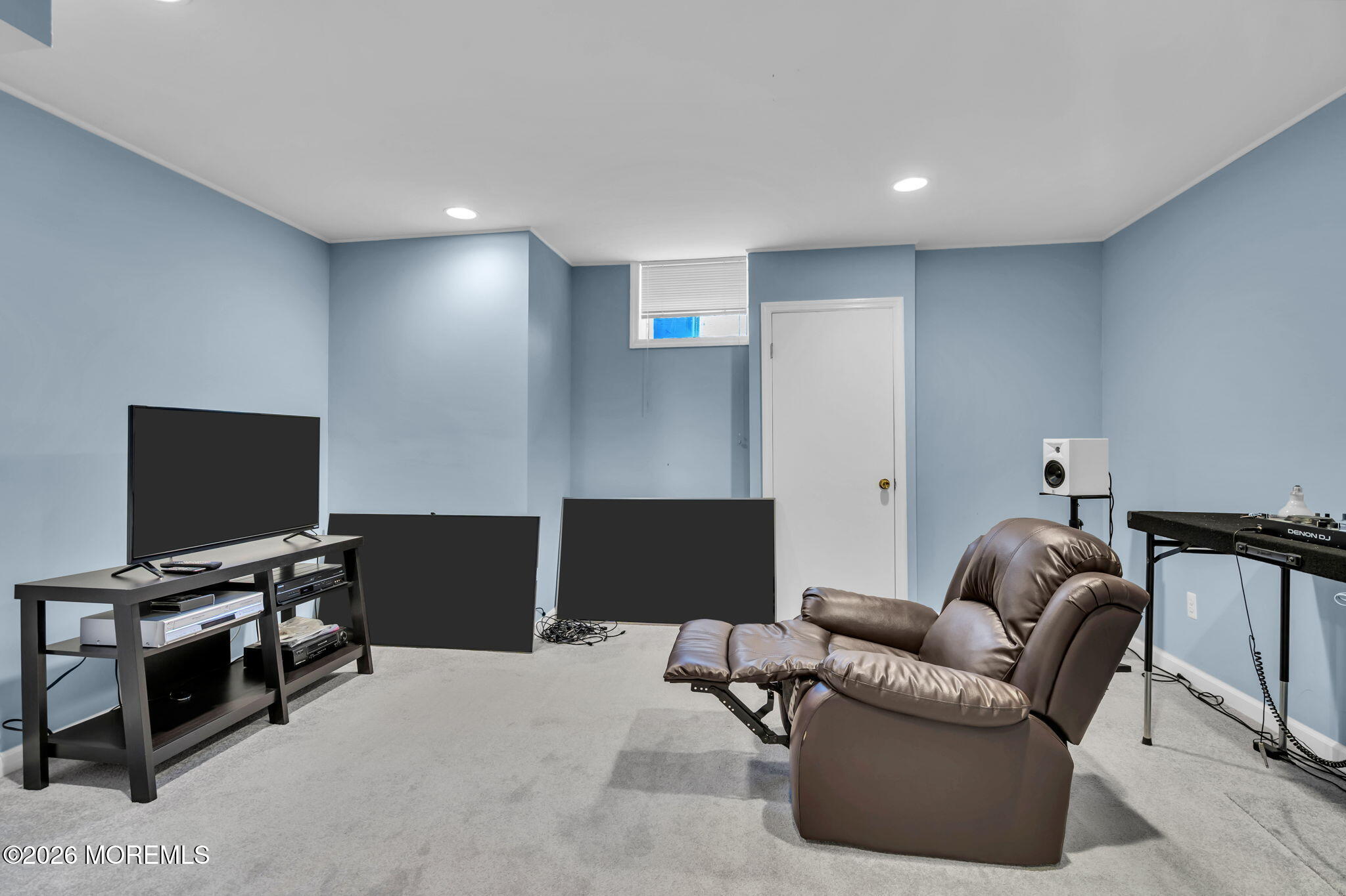 22 Chagall Road Marlboro, NJ 07746 - Photo 32 of 36 33