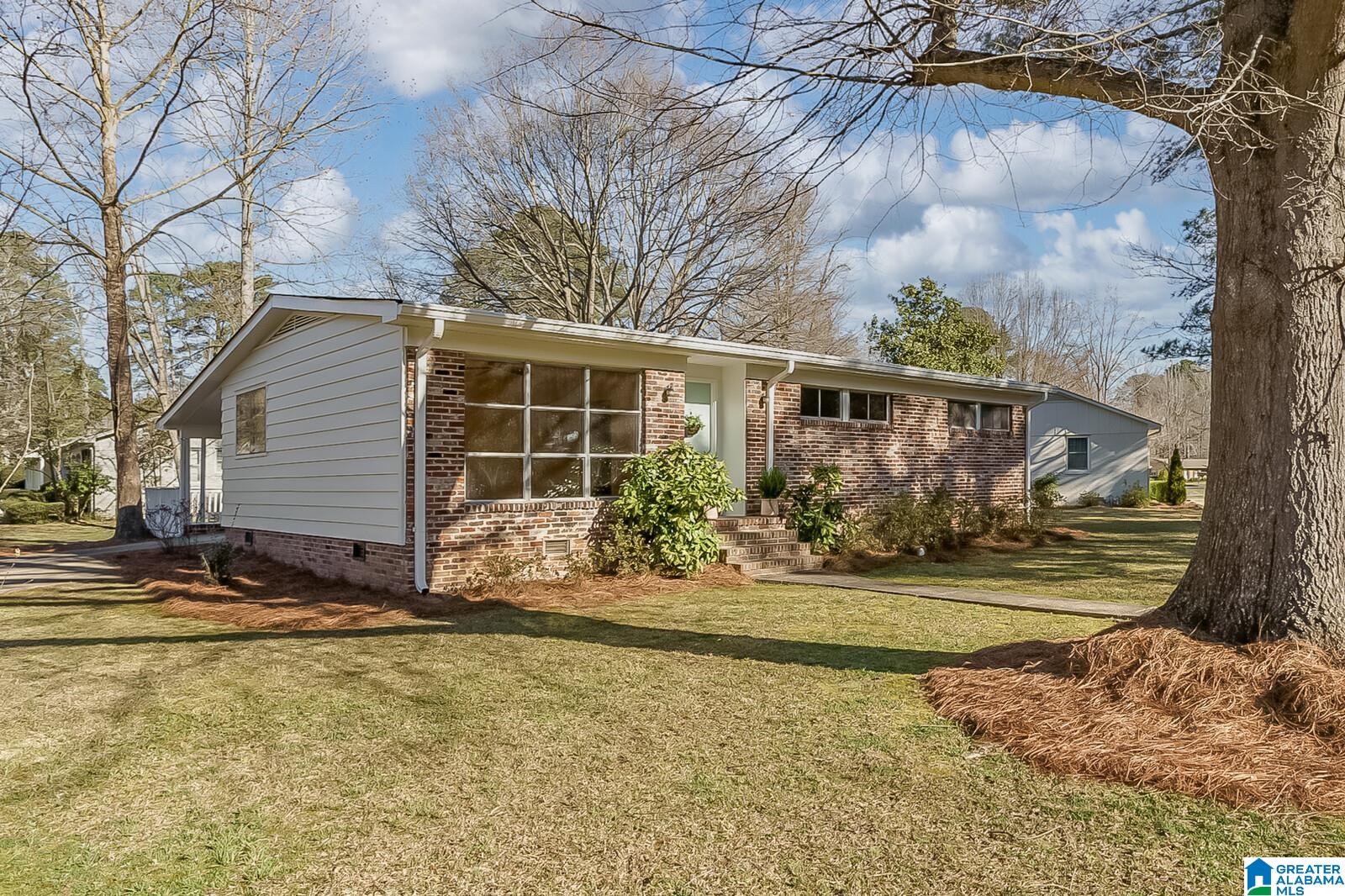 4300 MountainDale Road Birmingham, AL 35213 - Photo 3 of 32