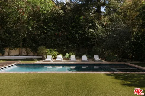 $8,500,000 | 1046 North Norman Place, Los Angeles, CA 90049