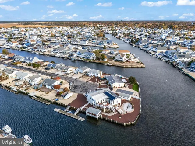 $519,900 | 135 East Potomac Drive, Tuckerton, NJ 08087