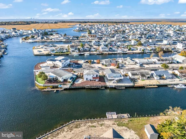 $519,900 | 135 East Potomac Drive, Tuckerton, NJ 08087