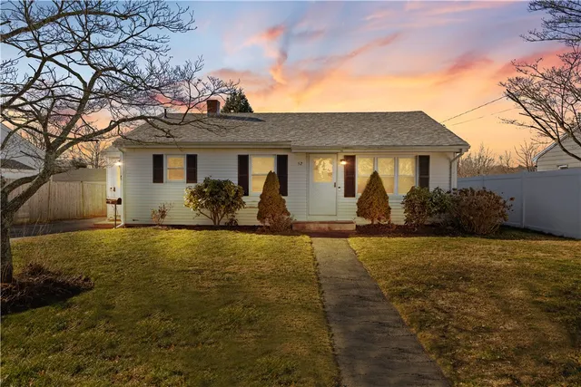 $399,999 | 52 Earl Street, West Warwick, RI 02893