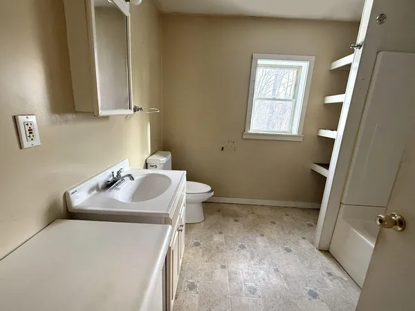 $149,900 | 2509 Essex Street, Orono, ME 04473