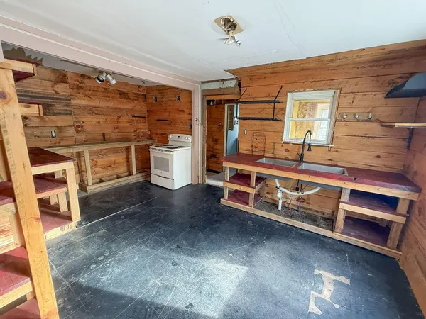 $149,900 | 2509 Essex Street, Orono, ME 04473