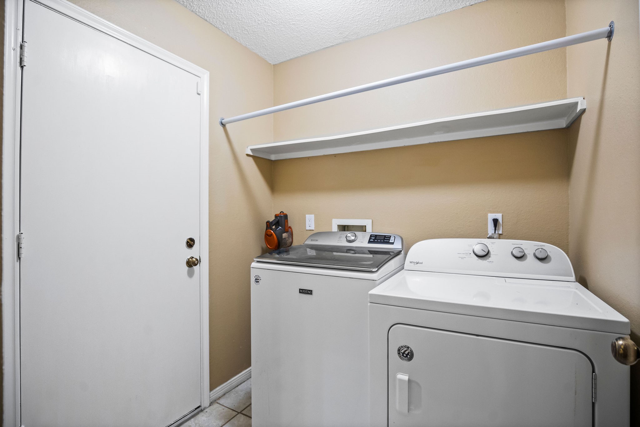 22 South Rain Forest Court Spring, TX 77380 - Photo 27 of 29 a utility room with dryer and washer
