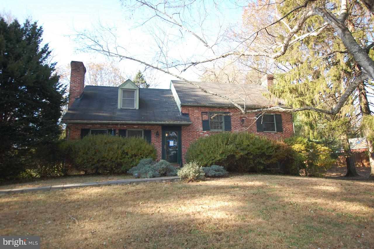 554 Sugartown Road Malvern, PA 19355 - Photo 2 of 25 Gallery Image 2