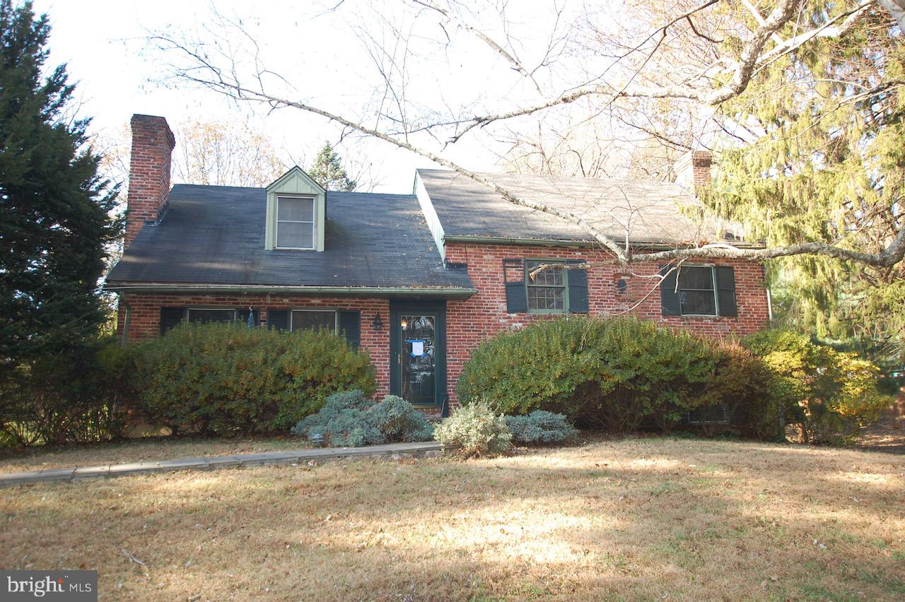 554 Sugartown Road Malvern, PA 19355 - Photo 3 of 25 Gallery Image 3