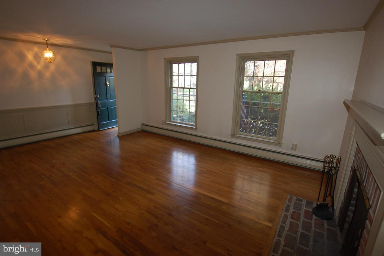 554 Sugartown Road Malvern, PA 19355 - Photo 5 of 25 Gallery Image 5