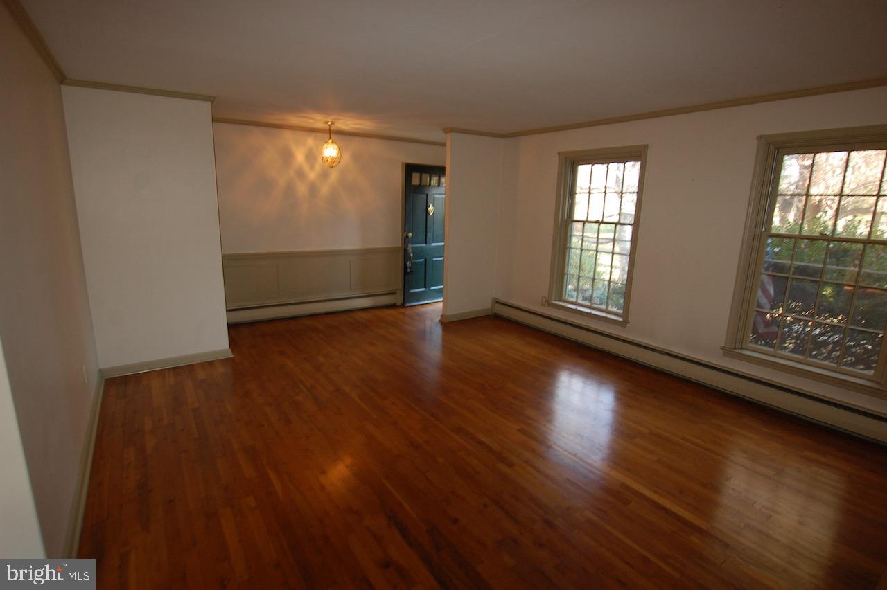 554 Sugartown Road Malvern, PA 19355 - Photo 6 of 25 Gallery Image 6