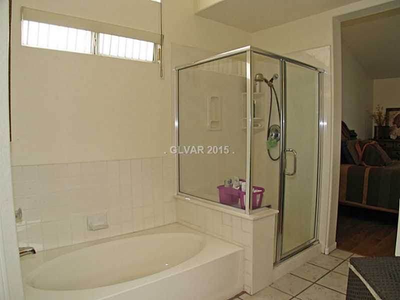 114 Rancho Maderas Way Henderson, NV 89002 - Photo 20 of 34 Property Photo. MASTER BATH
