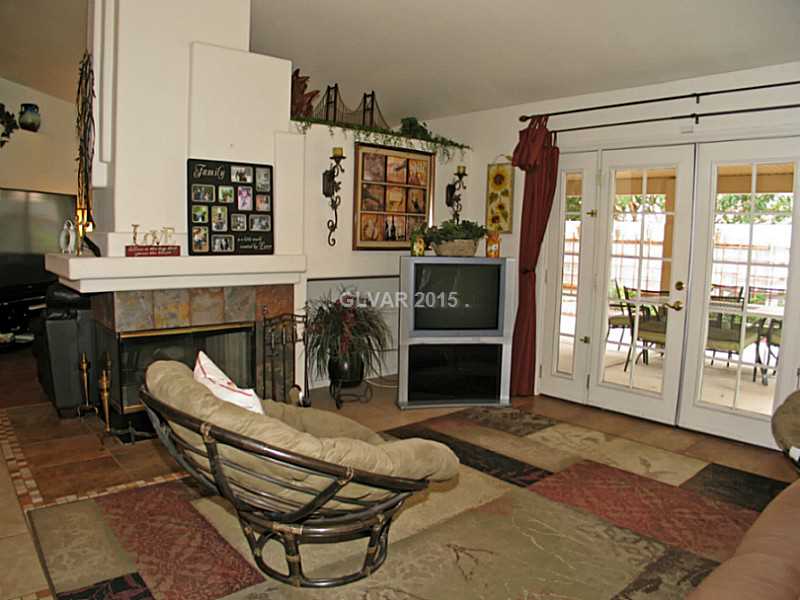 114 Rancho Maderas Way Henderson, NV 89002 - Photo 8 of 34 Property Photo. FAMILY ROOM