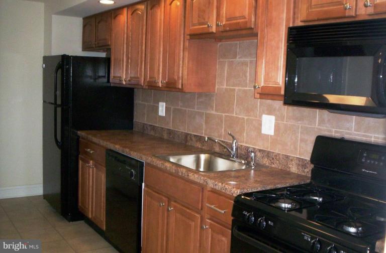 5444 Bucknell Road Baltimore, MD 21206 - Photo 3 of 18 Kitchen #2