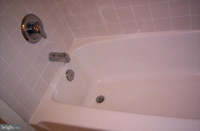 5444 Bucknell Road Baltimore, MD 21206 - Photo 8 of 18 Bath #2