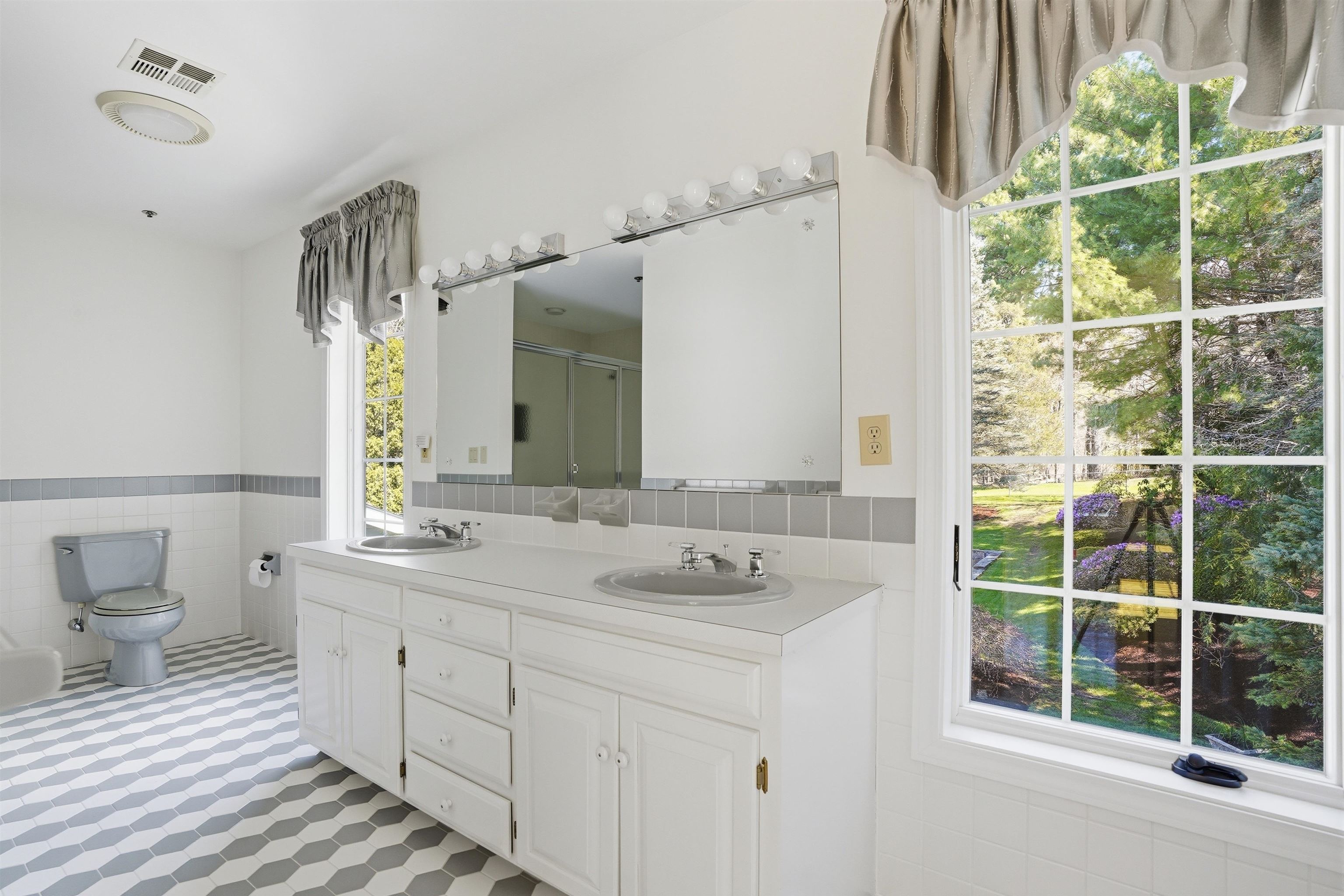12 Winding Brook Drive Stratham, NH 03885 - Photo 31 of 59