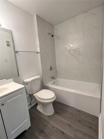 a view of livingroom with hardwood floor