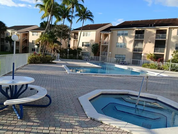 $1,800 | 15300 Southwest 106th Terrace, Unit 520, Miami, FL 33196