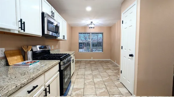 $2,300 | 723 Cypresswood Cove, Spring, TX 77373