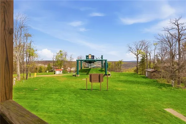 $279,900 | 5319 Summit Drive, Hidden Valley, PA 15502