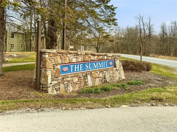 $279,900 | 5319 Summit Drive, Hidden Valley, PA 15502