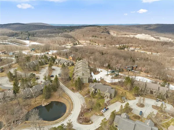 $279,900 | 5319 Summit Drive, Hidden Valley, PA 15502
