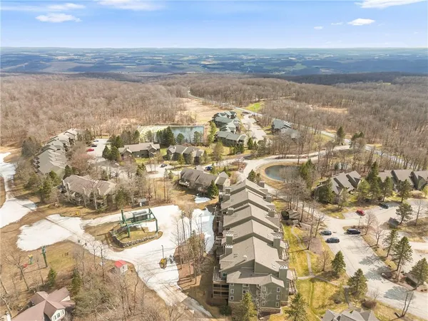 $279,900 | 5319 Summit Drive, Hidden Valley, PA 15502
