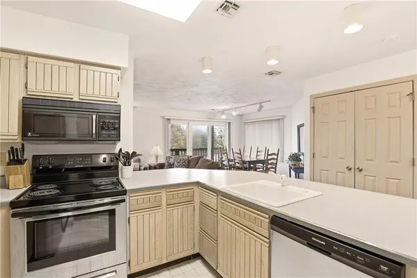 $279,900 | 5319 Summit Drive, Hidden Valley, PA 15502