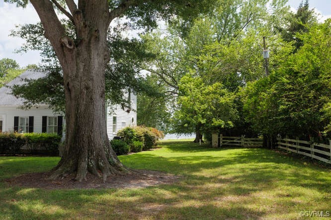 5916 Ware Neck Road Gloucester, VA 23061 - Photo 4 of 50 Gallery Image 4