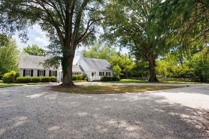 5916 Ware Neck Road Gloucester, VA 23061 - Photo 5 of 50 Gallery Image 5