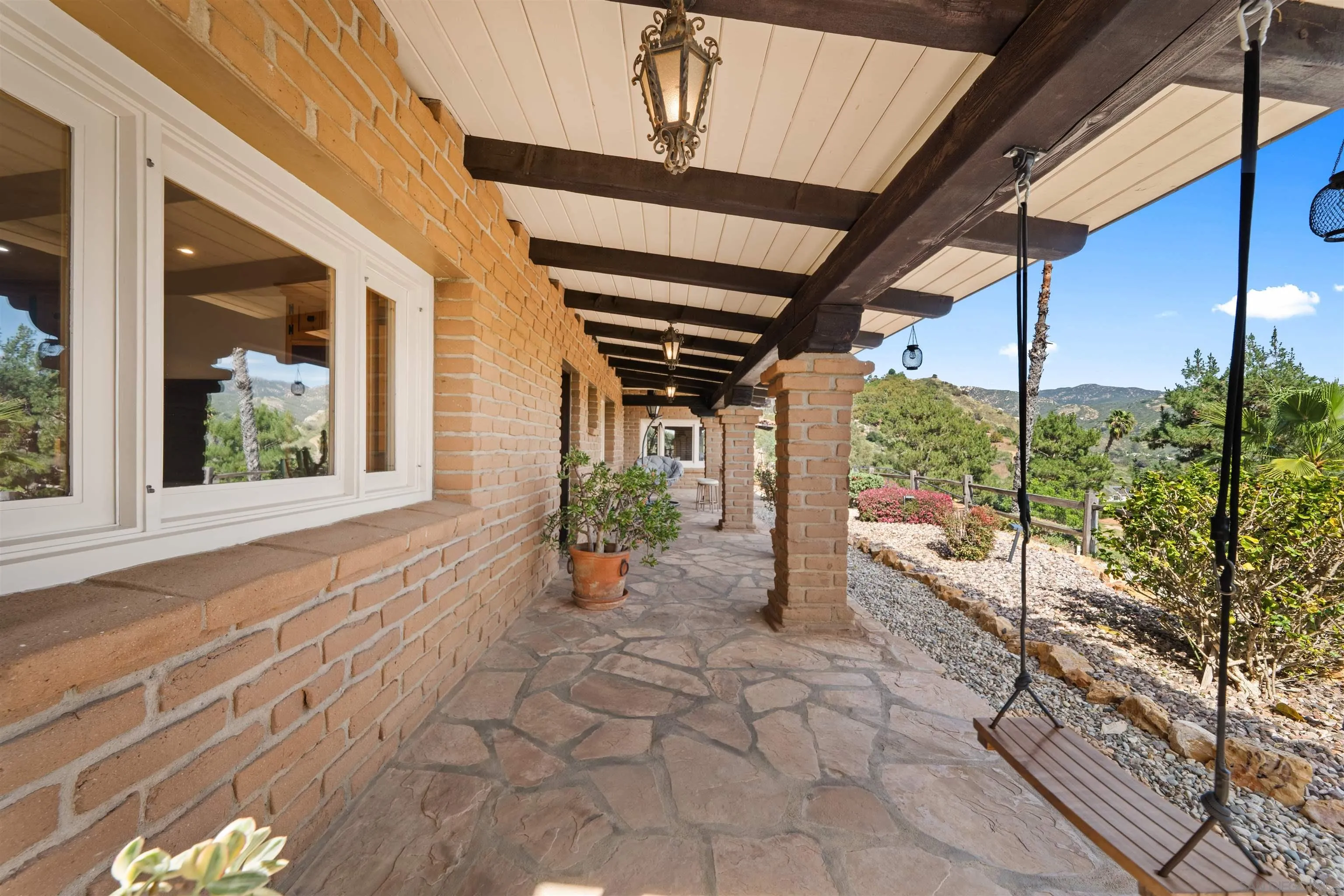 1951 Cloverdale Road Escondido, CA 92027 - Photo 18 of 74