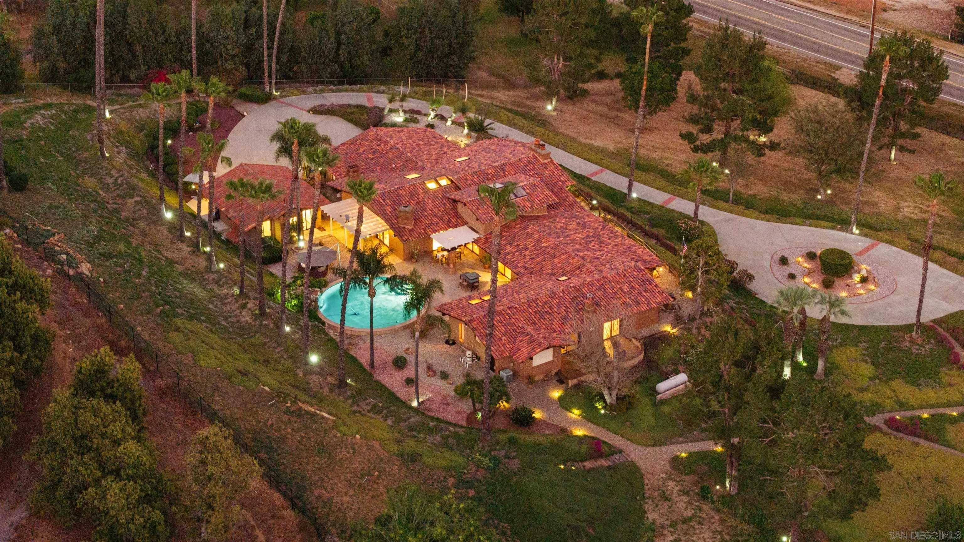 1951 Cloverdale Road Escondido, CA 92027 - Photo 4 of 74