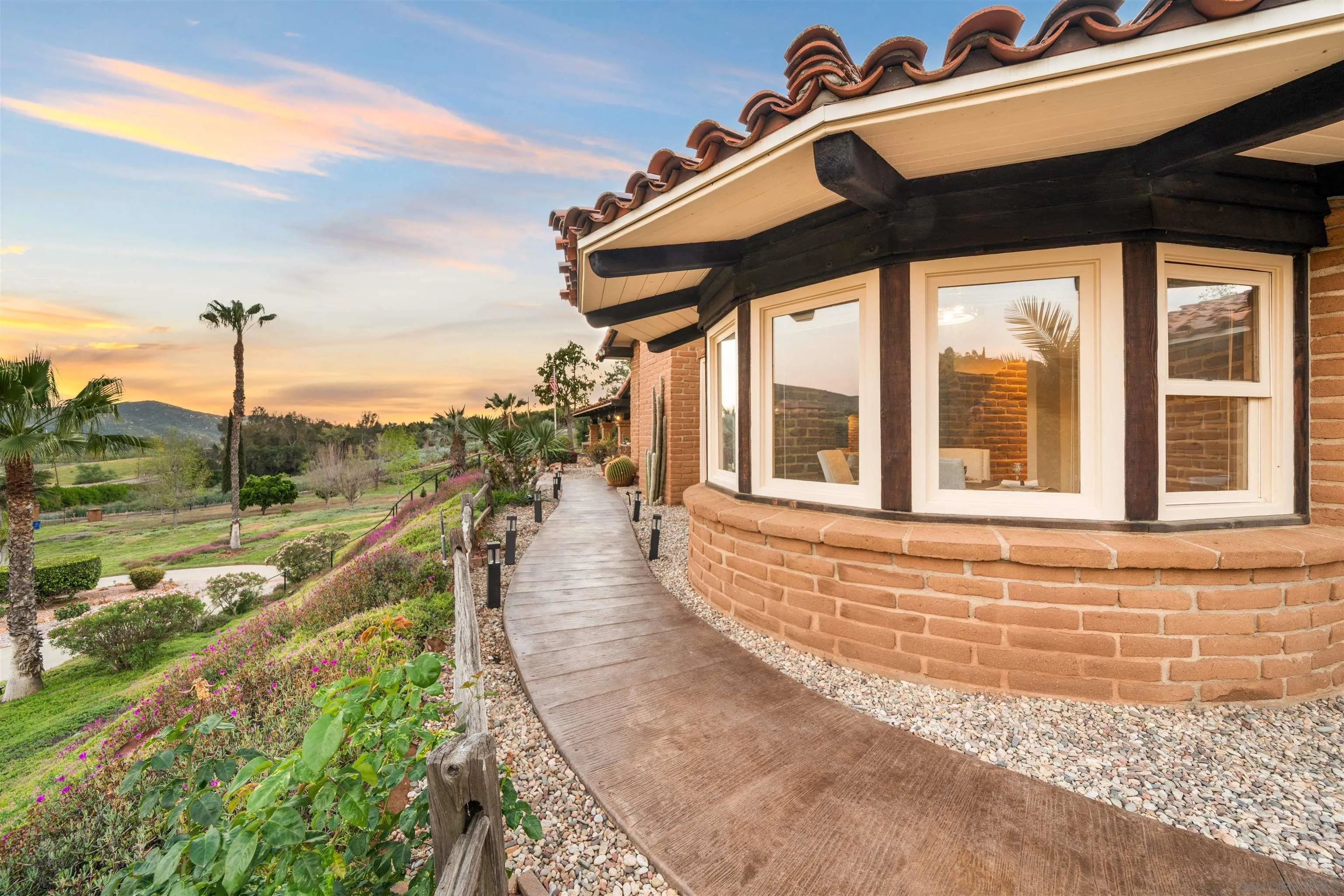 1951 Cloverdale Road Escondido, CA 92027 - Photo 8 of 74