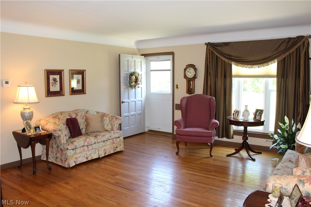 2441 Dentzler Road Parma, OH 44134 - Photo 7 of 17