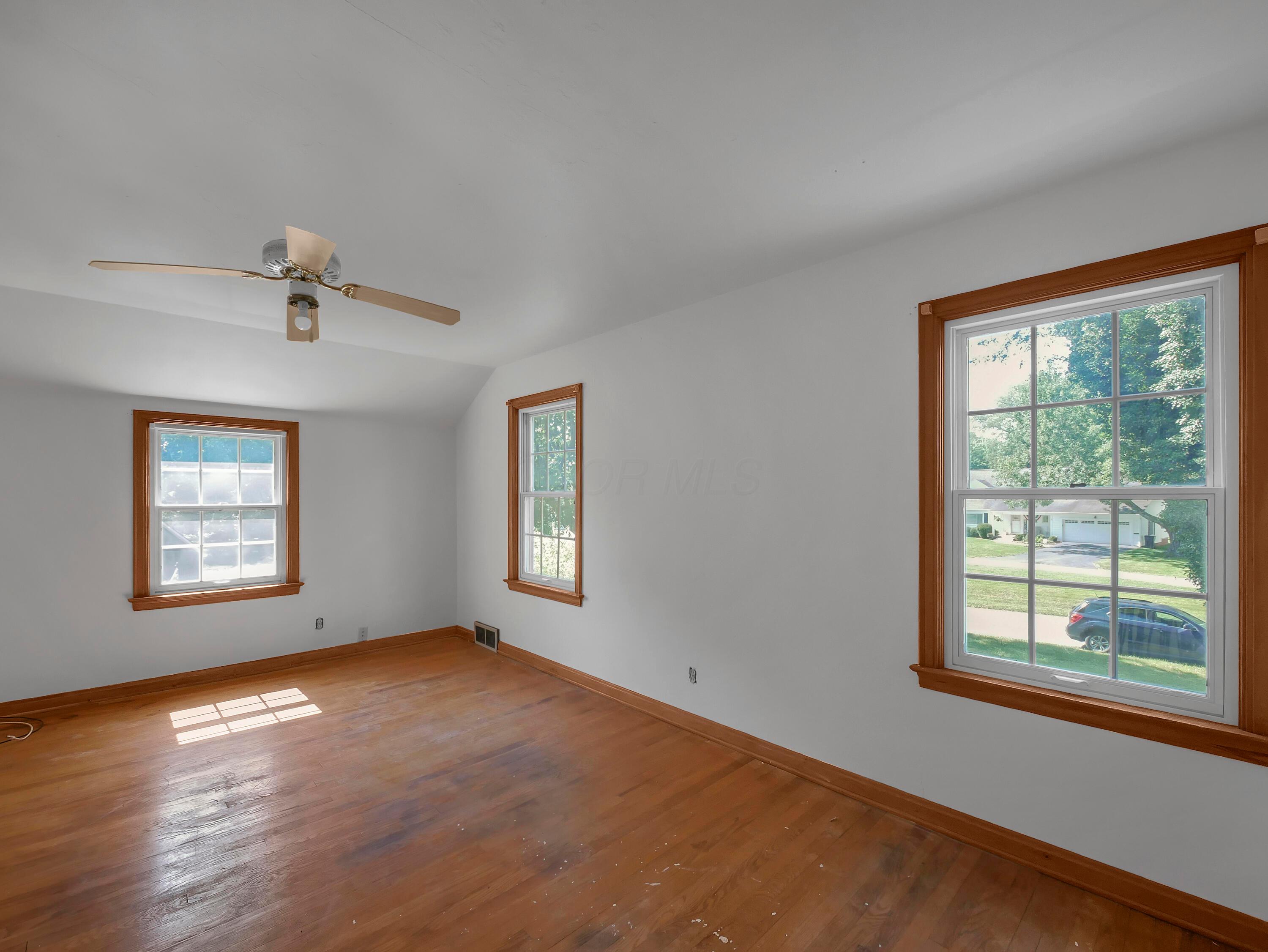 227 North Quentin Road Newark, OH 43055 - Photo 12 of 29 First Bedroom