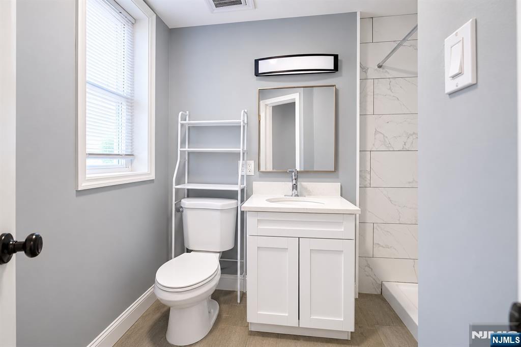 231 Palisade Avenue, Unit 4 Garfield, NJ 07026 - Photo 6 of 8