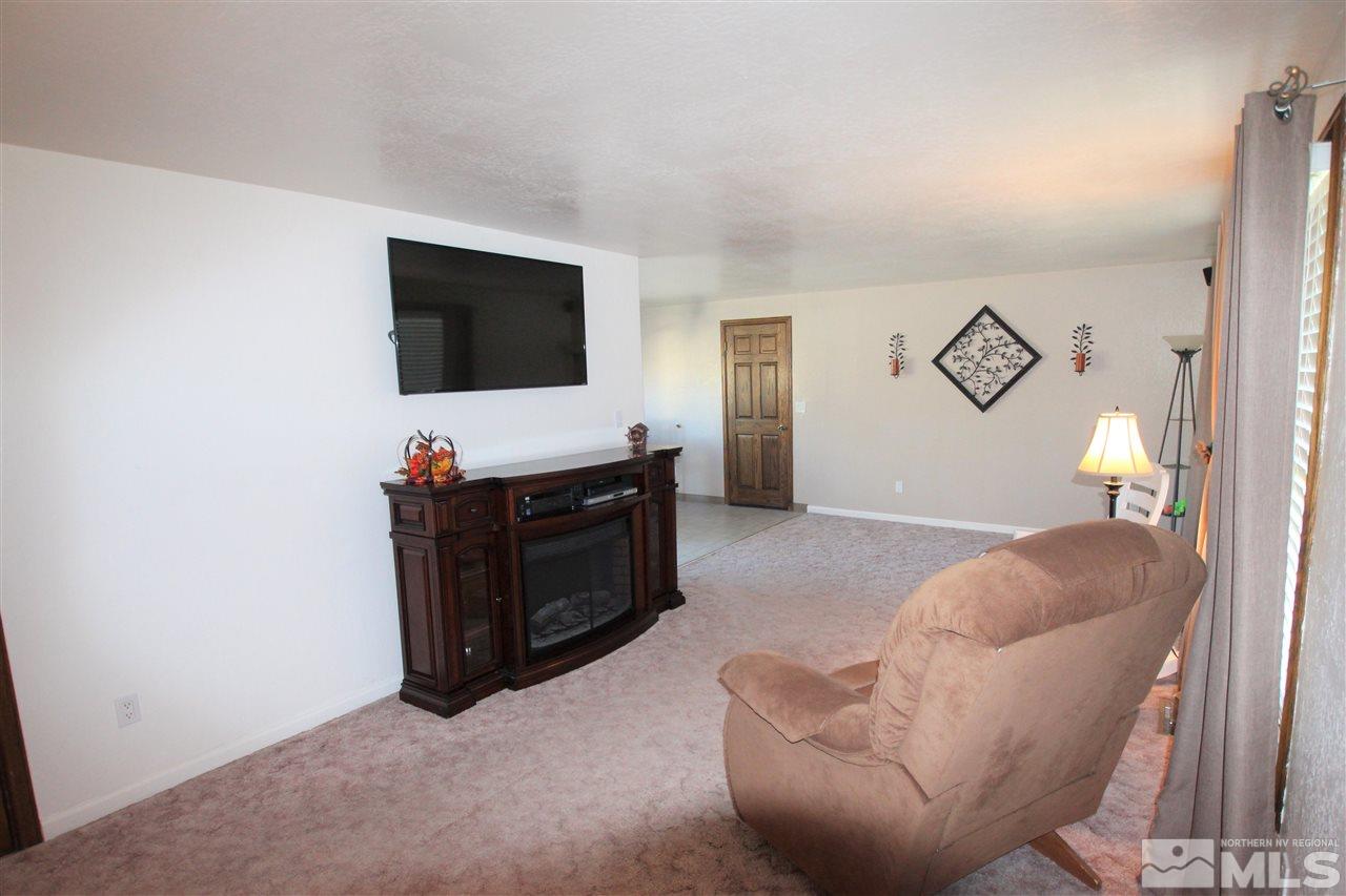 11775 Sitka Street Reno, NV 89506 - Photo 5 of 25 Photo 5