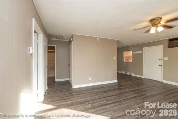 $975 | 213 Roslyn Road, Troy, NC 27371