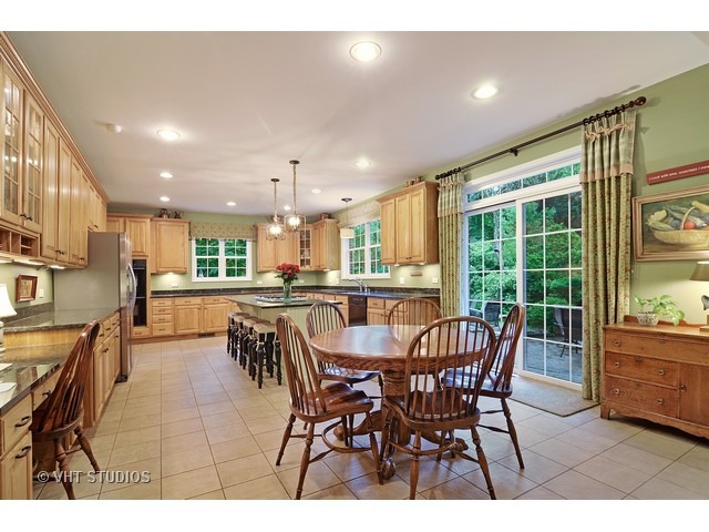 730 Becker Road Glenview, IL 60025 - Photo 5 of 25 Gallery Image 5
