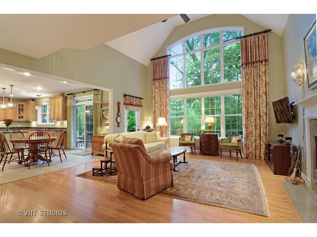 730 Becker Road Glenview, IL 60025 - Photo 8 of 25 Gallery Image 8