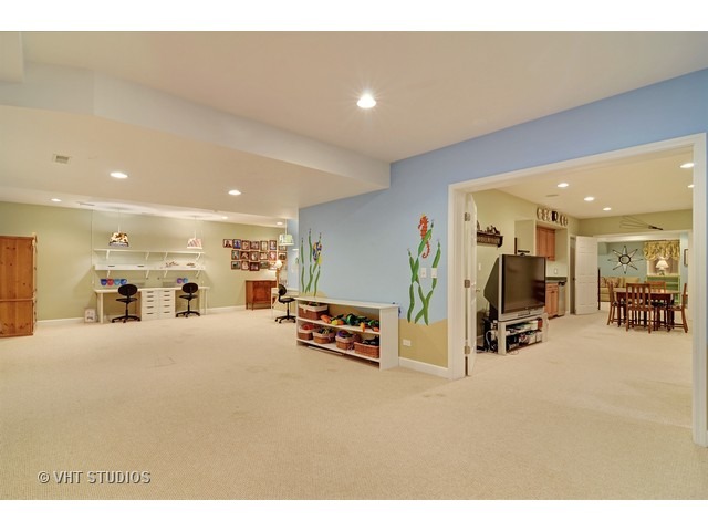 730 Becker Road Glenview, IL 60025 - Photo 10 of 25 Gallery Image 10
