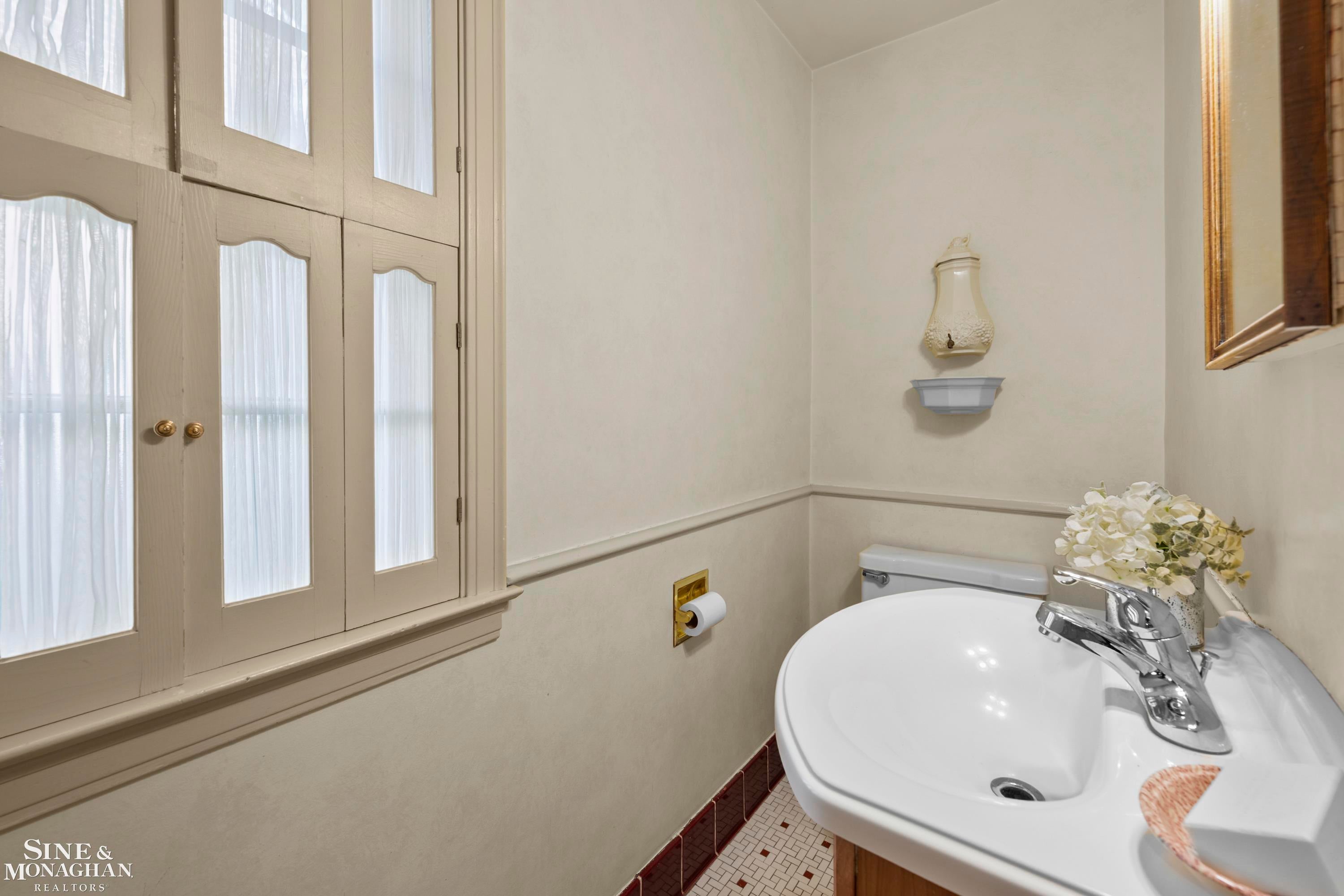 470 Allard Road Grosse Pointe Farms, MI 48236 - Photo 14 of 37 Gallery Image 14