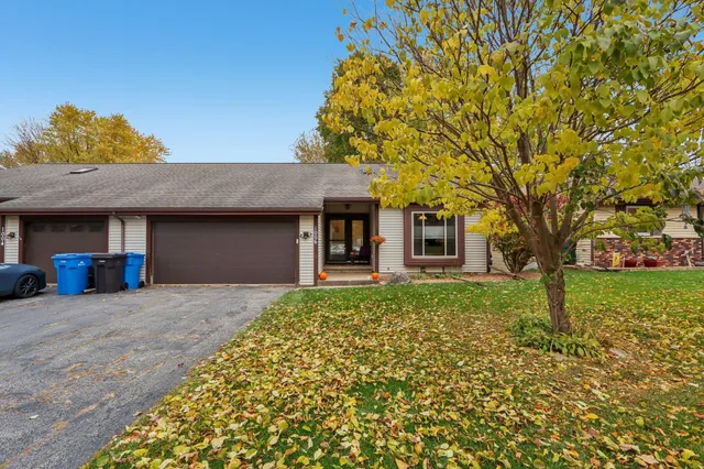 $395,000 | 1006 South Division Street, Waunakee, WI 53597