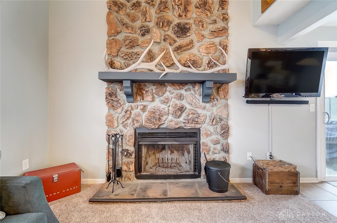 2634 Orchard Run Road Dayton, OH 45449 - Photo 5 of 25 Wood burning fireplace
