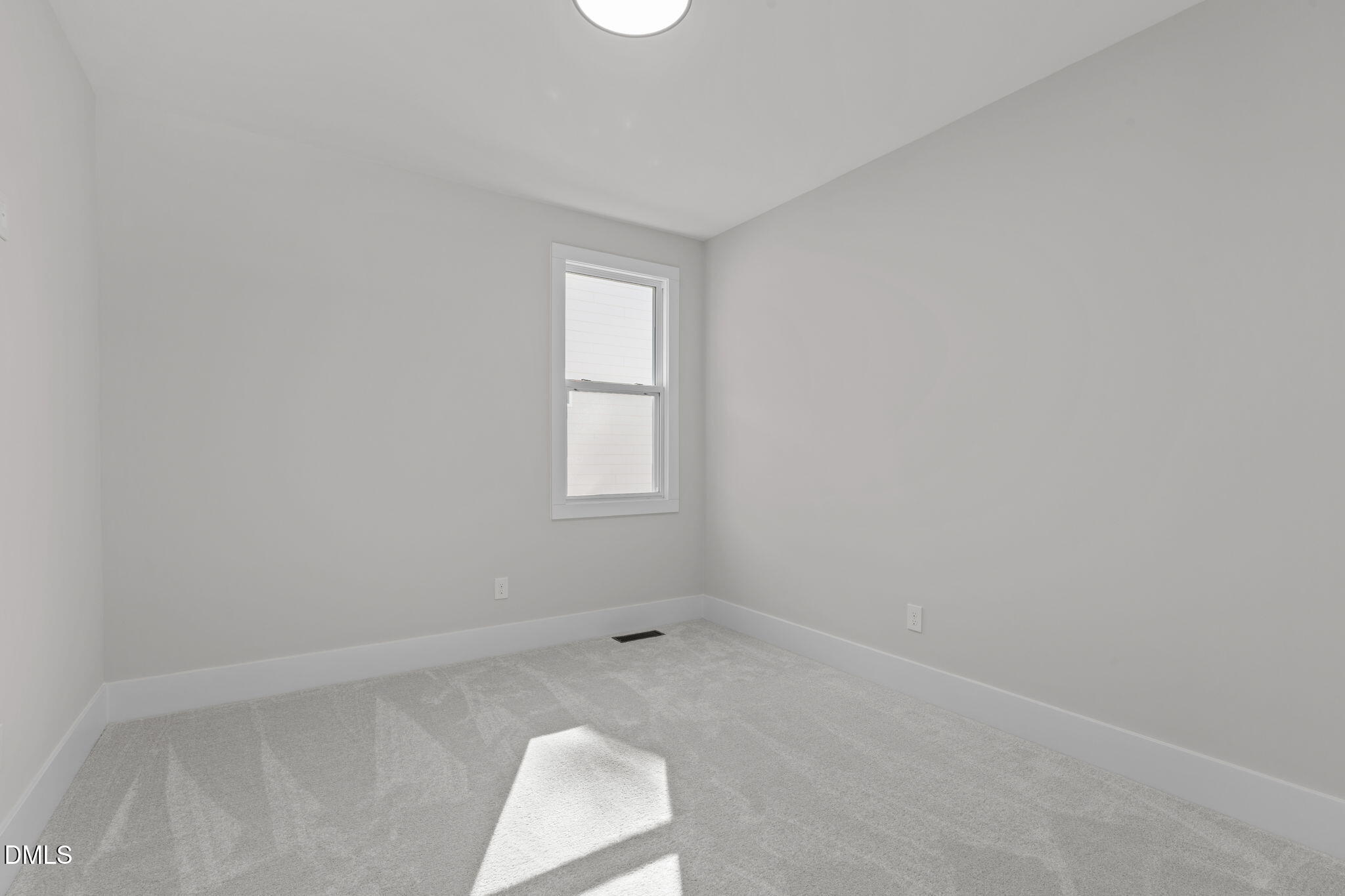 639 Conover Road, Unit B Durham, NC 27703 - Photo 33 of 48 a view of room and window