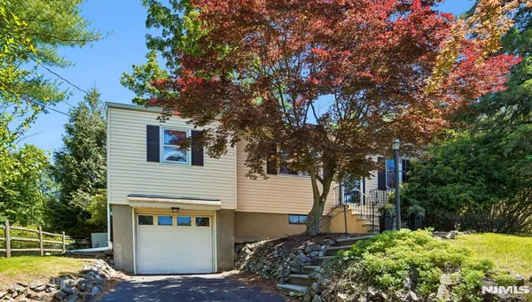 $639,000 | 74 Minnehaha Boulevard, Oakland, NJ 07436