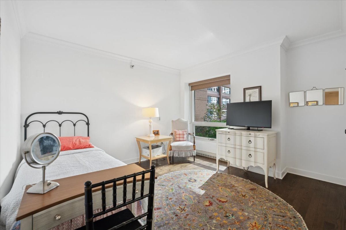 250 East Pearson Street, Unit 901 Chicago, IL 60611 - Photo 17 of 24