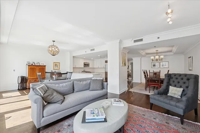 $995,000 | 250 East Pearson Street, Unit 901, Chicago, IL 60611