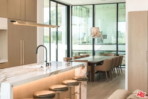 $175,000 | 606 North Ardmore Avenue, Manhattan Beach, CA 90266