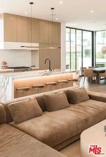 $175,000 | 606 North Ardmore Avenue, Manhattan Beach, CA 90266