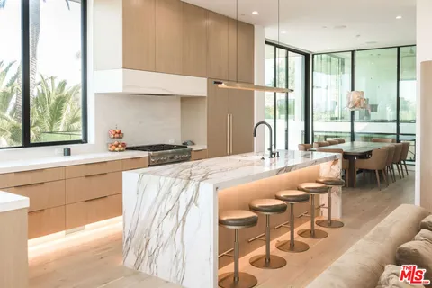 $175,000 | 606 North Ardmore Avenue, Manhattan Beach, CA 90266